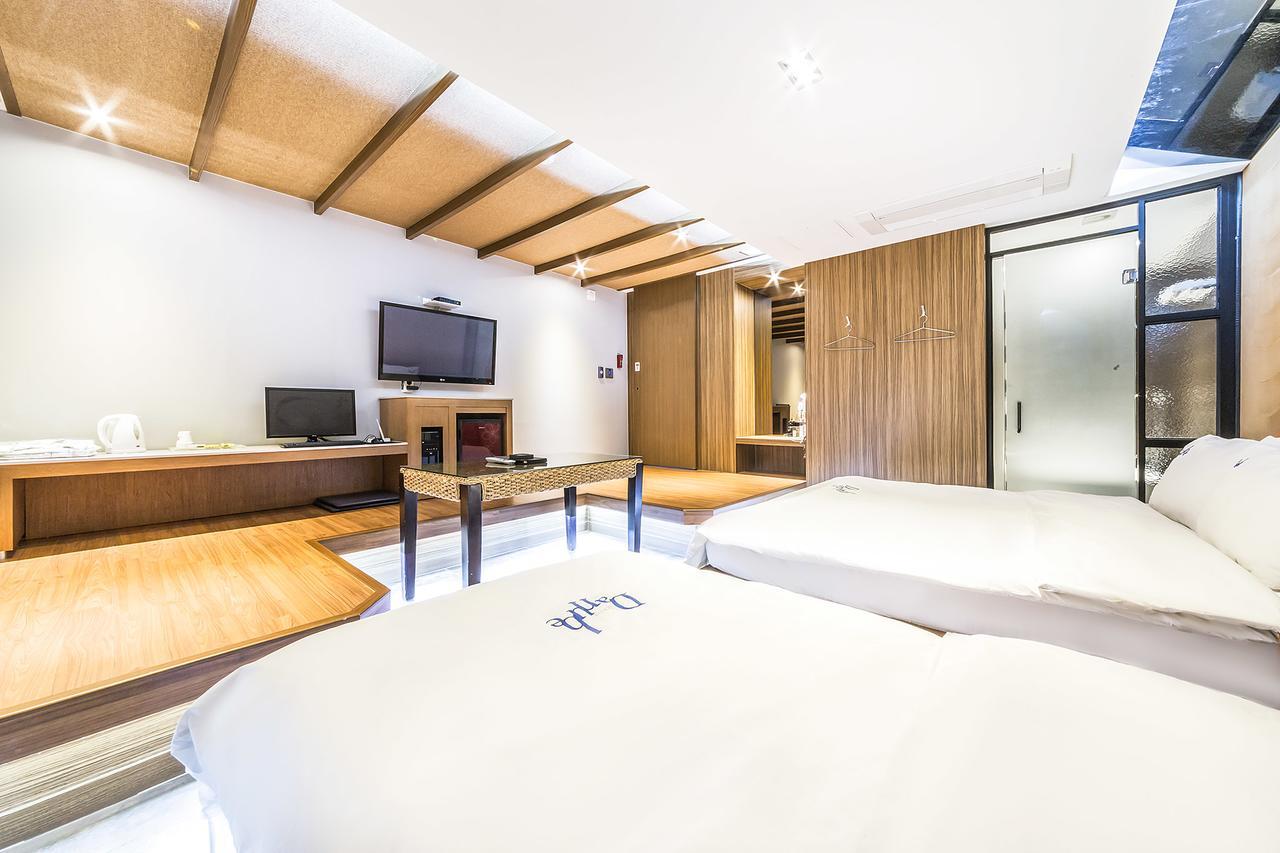 Danube Hotel 水原市 外观 照片